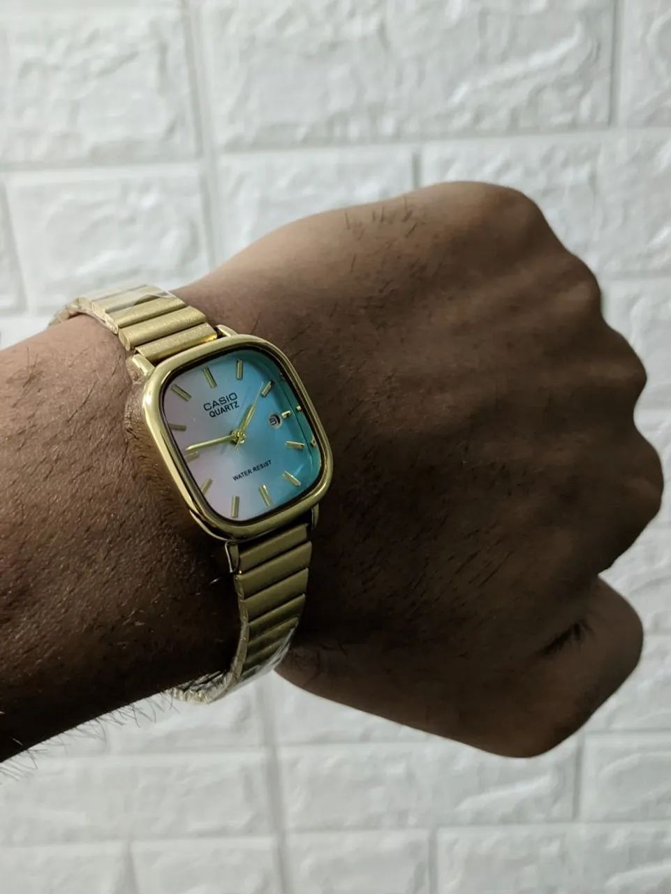 Relógio Casio Mini Resistente à Água com durabilidade na cor da pulseira  - Foto 3