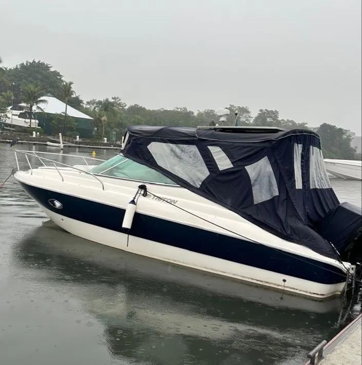 Lancha TRITON 260 - Impecável  - Foto 12