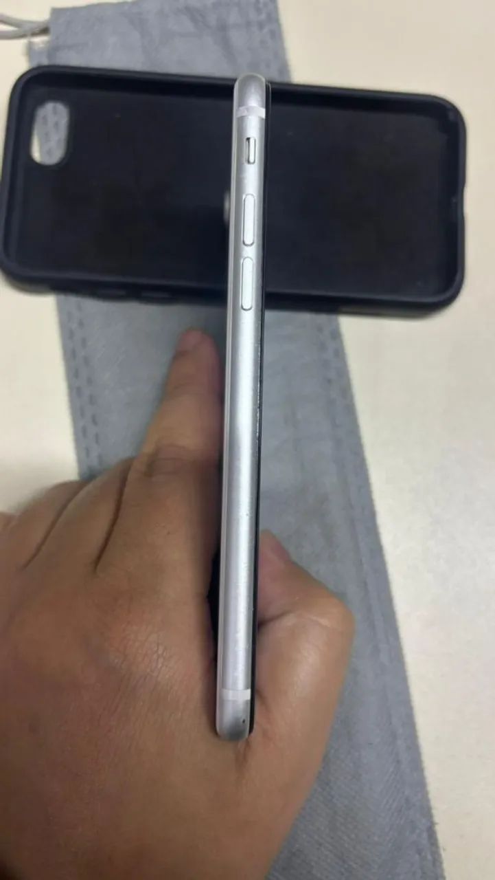 Iphone SE segunda geração 2020 - Foto 4