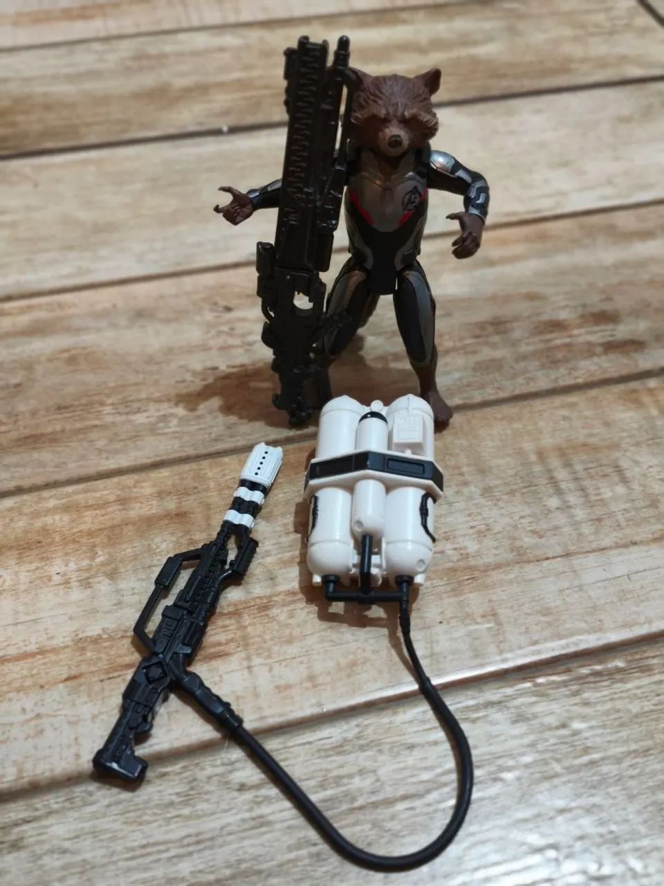 Boneco Rocket Raccoon Marvel  - Foto 3