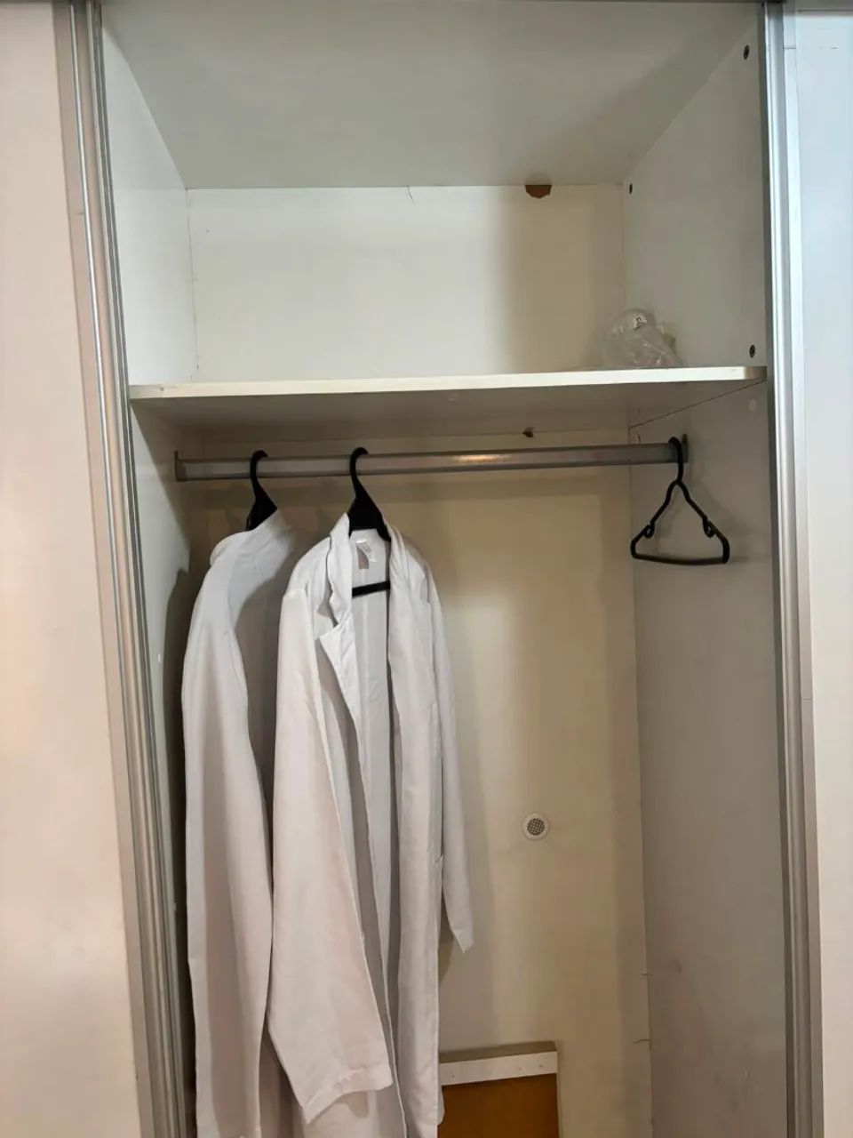 Guarda Roupas 3 Portas - Foto 4