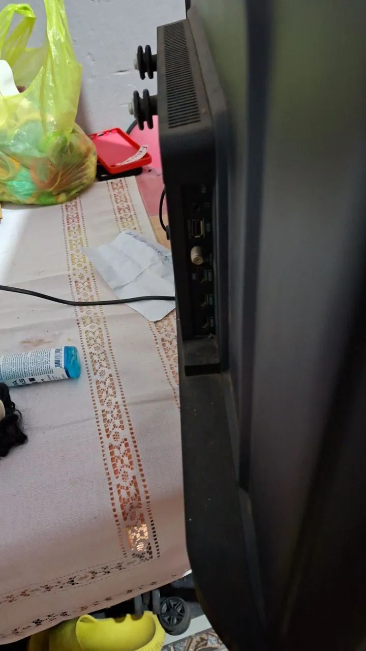 Tv smart 32 polegadas  com controle marca aoc top - Foto 3
