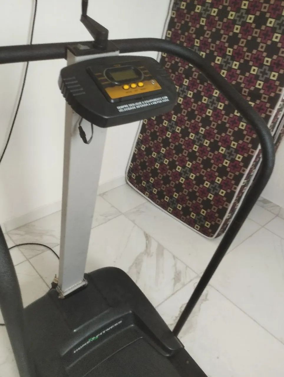 Esteira. Estou vendendo essa 