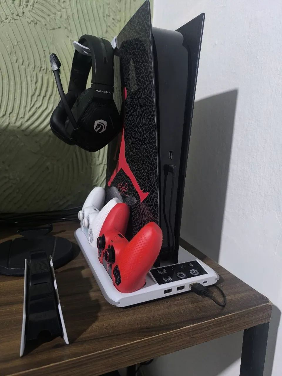 PS5 FAT DIGITAL + 2 CONTROLES + HEADSET WIRELESS + ACESSÓRIOS - Foto 3