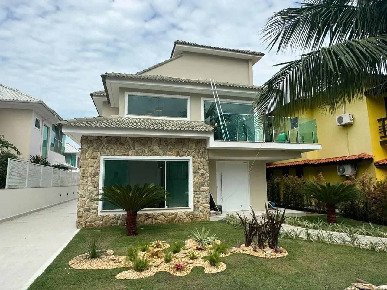 Linda Casa Duplex na Reserva do Sahy!