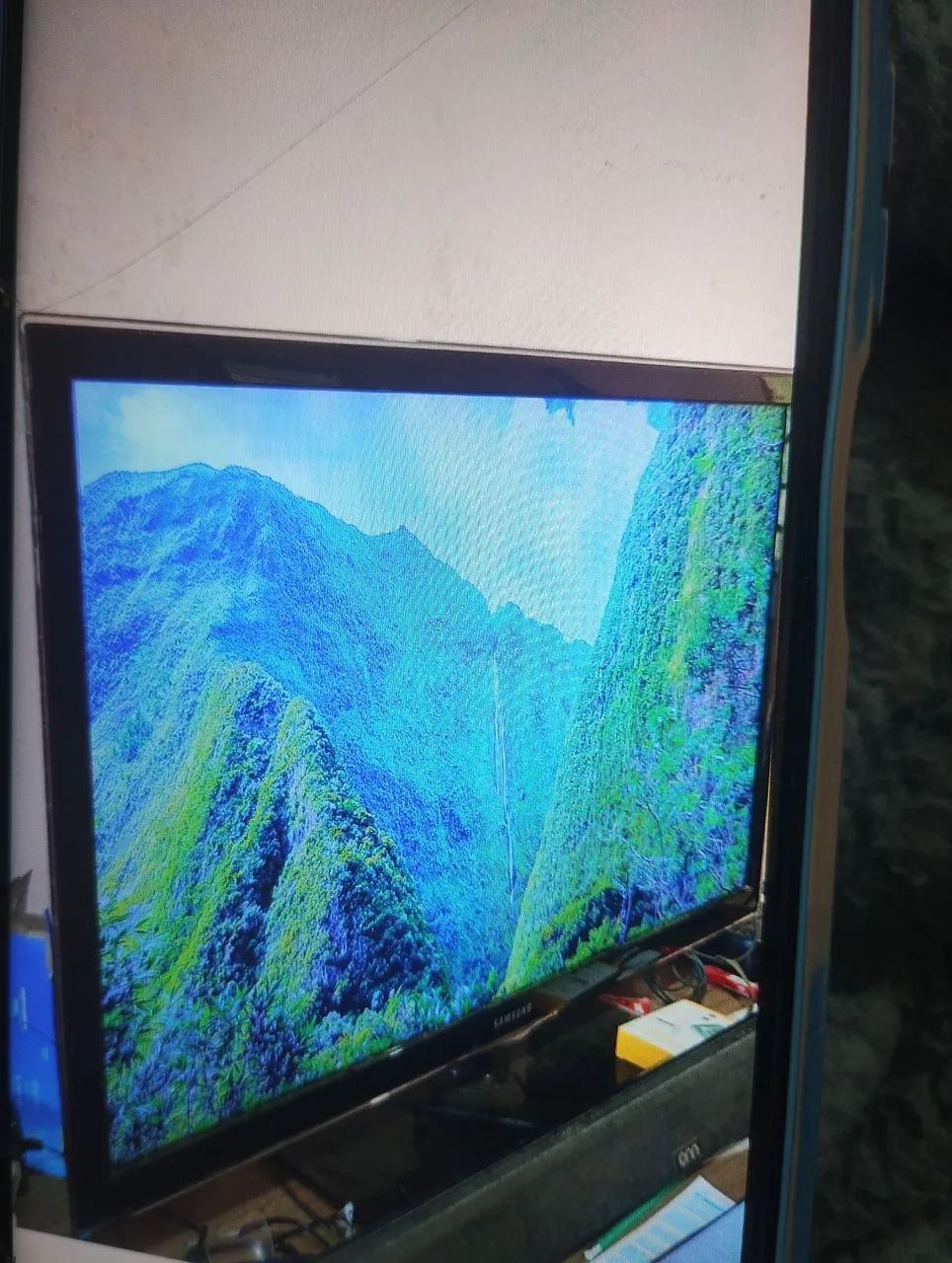 TV SAMSUNG 42 polegadas 3D + Blue Ray 3D + 12 Filmes 3D + 4 Óculos 3D