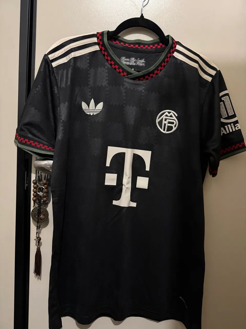 Camisa Bayern de Munique III 2025/2026 - Foto 2