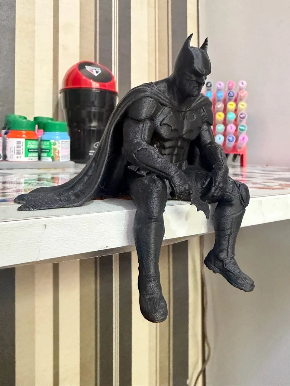 Estatua Batman Sentado em PLA - Foto 3
