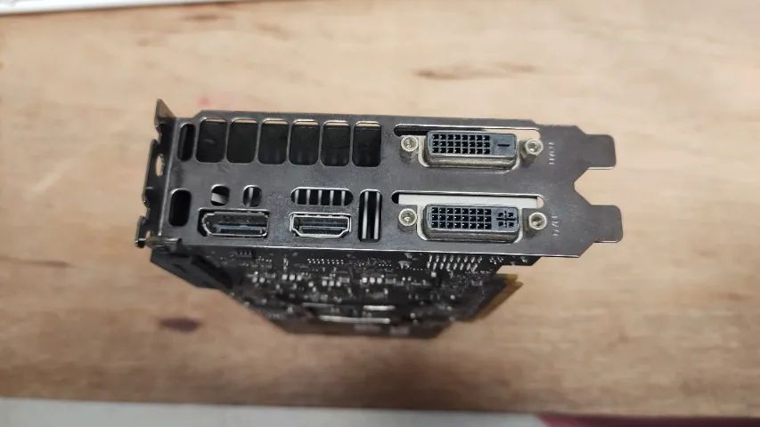 Placa de Vídeo EVGA GeForce GTX 670 2Gb (DEFEITO)  - Foto 3