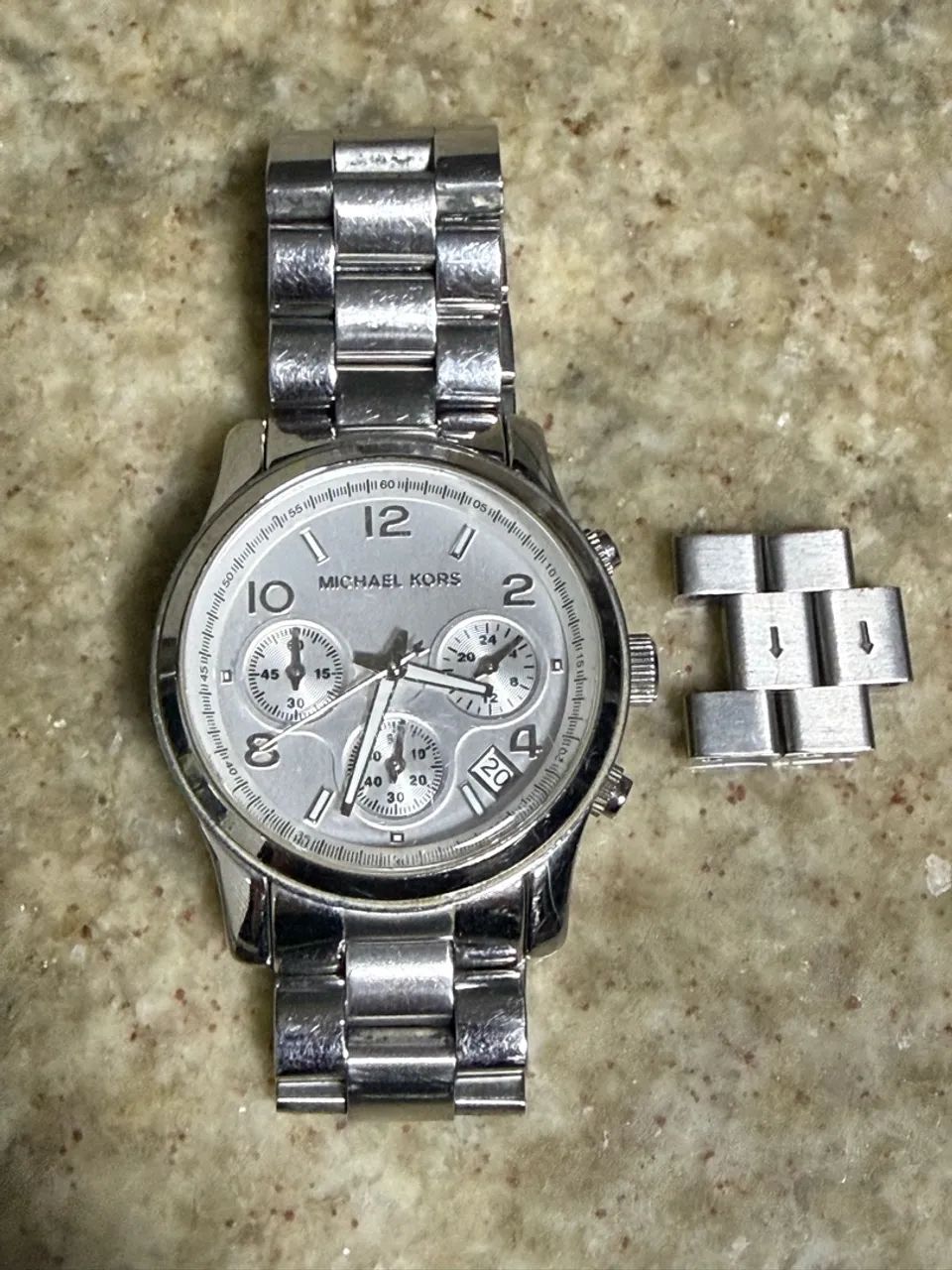 Relógio Michels Kors prata - Foto 3