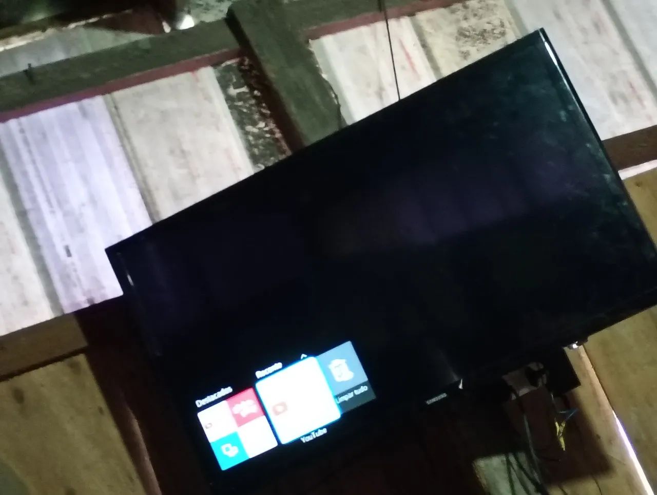 Televisão 32 - Foto 2