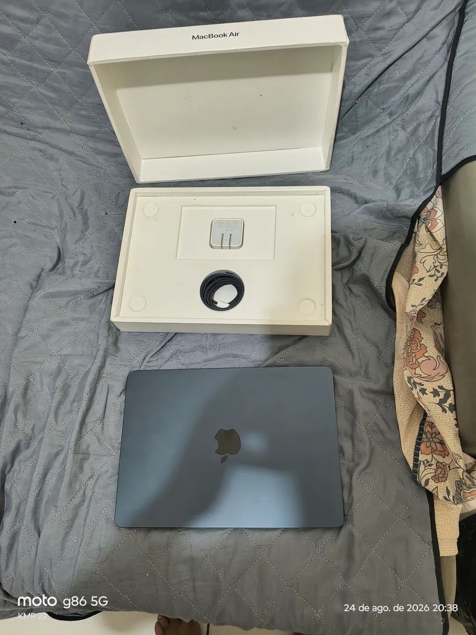 MACBOOK 2 