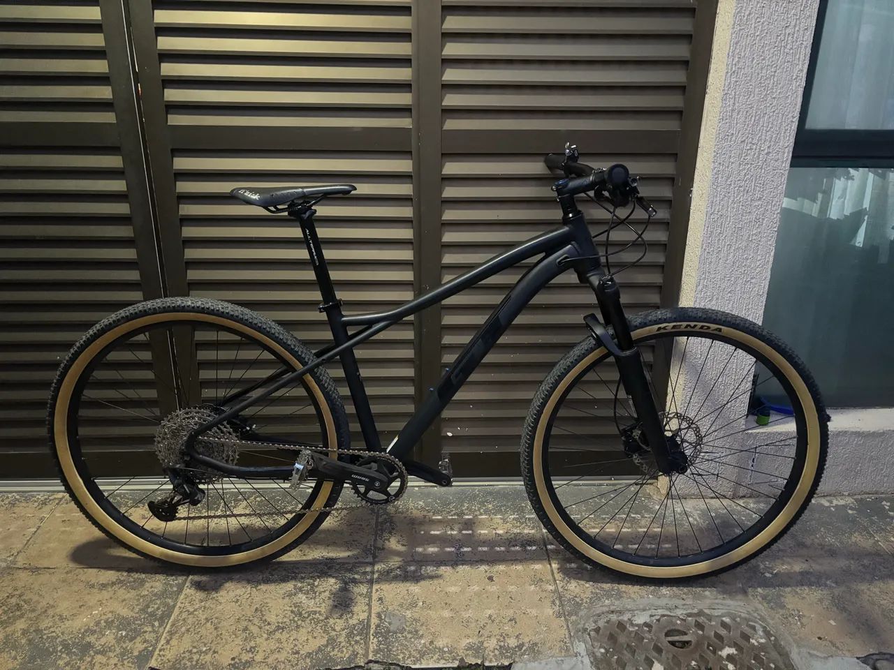 GT Avalanche Evo Aro 29