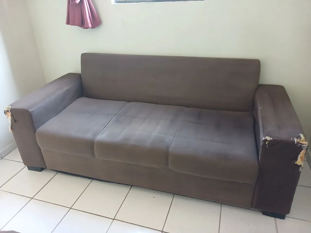 Sofá 3 lugares 
