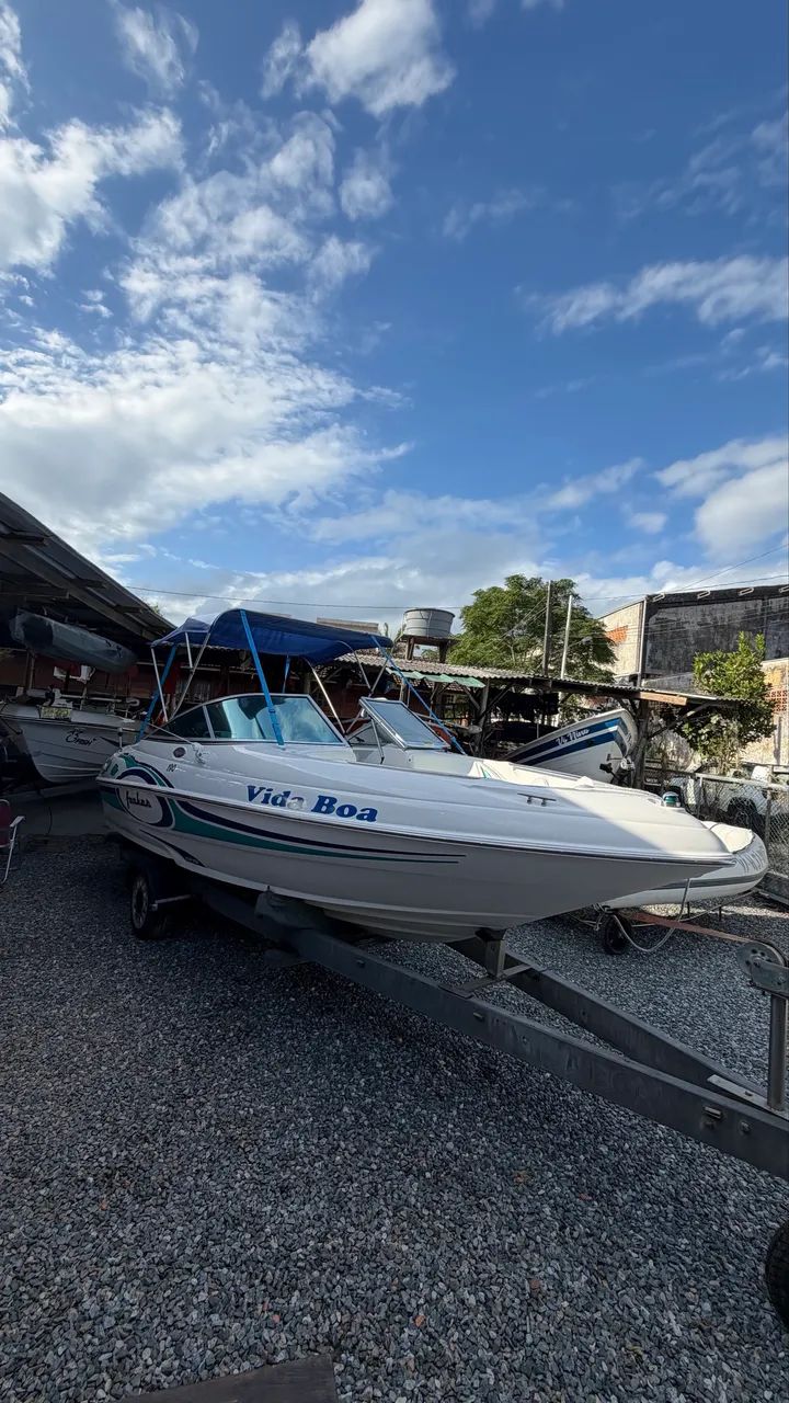 Lancha Focker 190 (19 pés) 