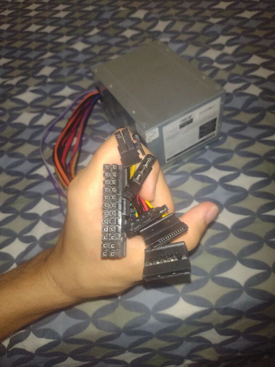 Fonte 230w usada em perfeito estado  - Foto 3