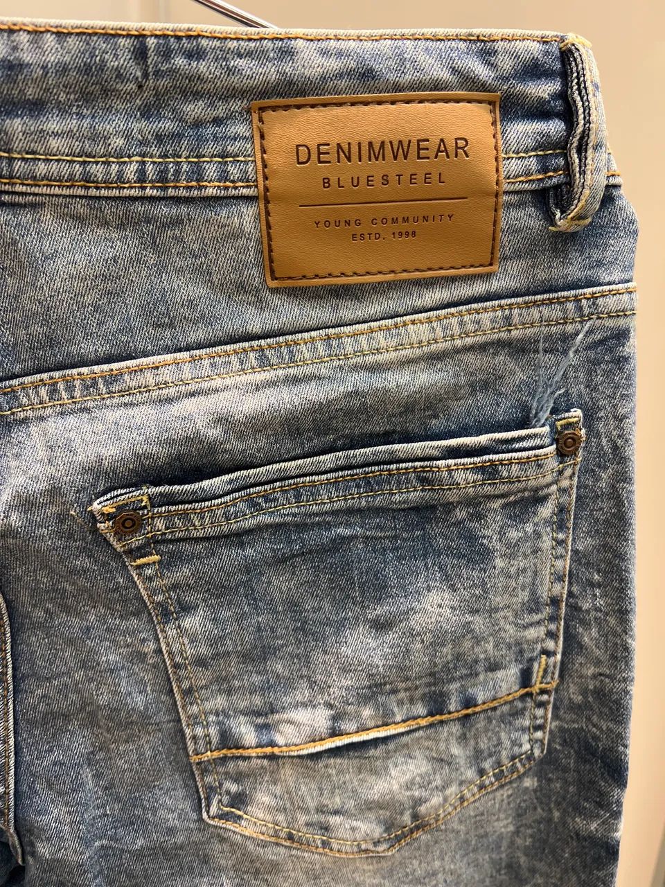 Calça jeans skinny 36 nova R$80,00 - Foto 4