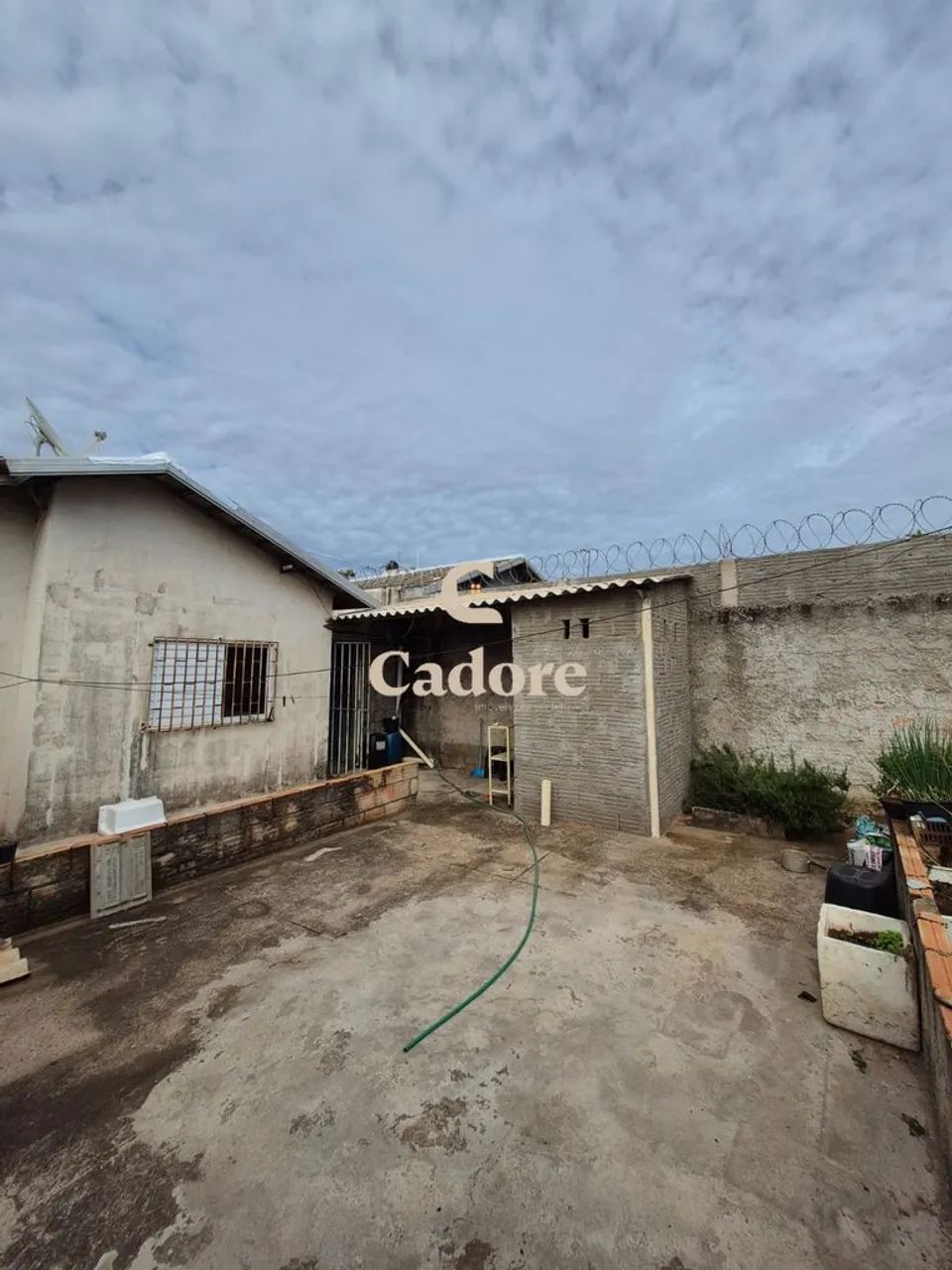 Casa no Pequis com 2 Quartos, 3 Vagas e Quintal Amplo - Foto 5