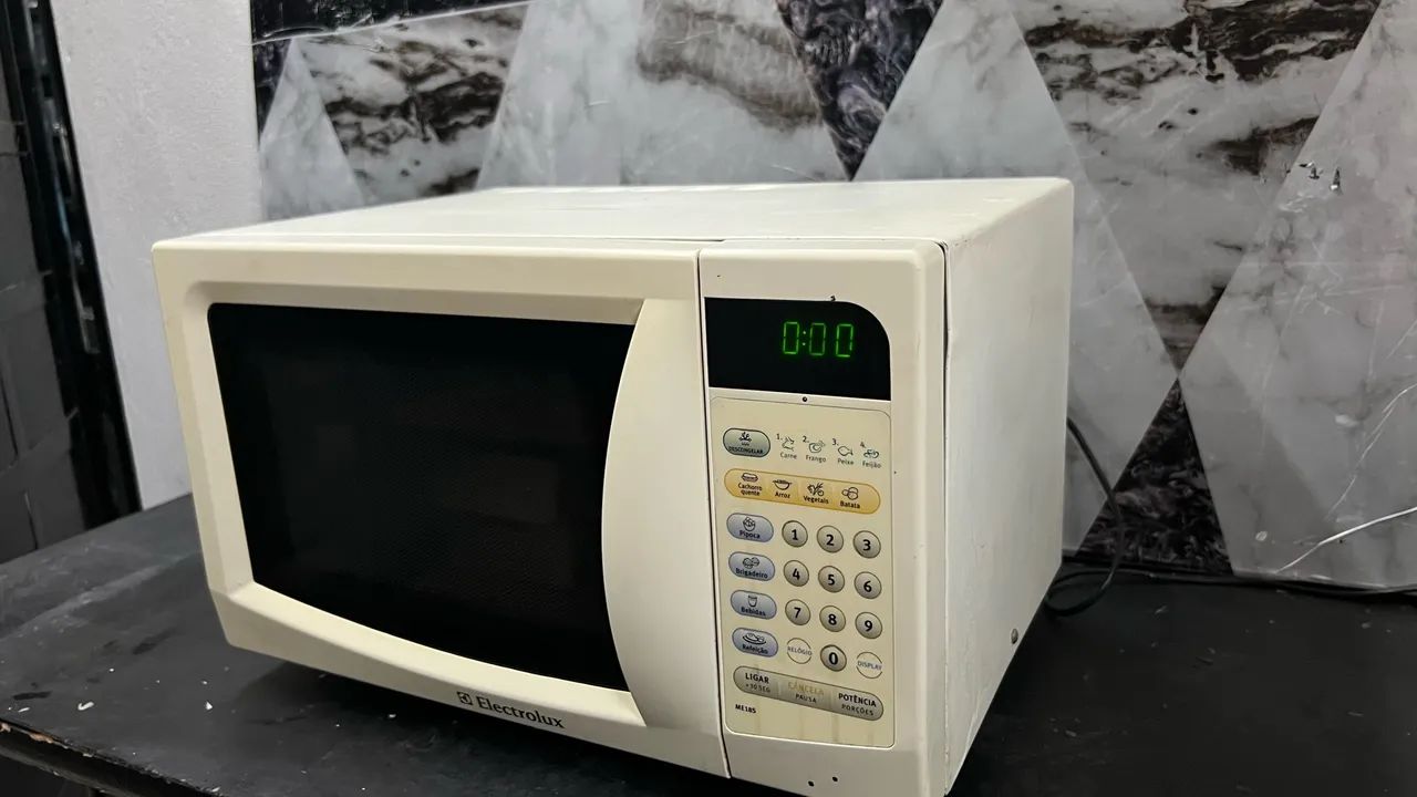 Micro-ondas Electrolux ME18S 17L - Funcionando - Foto 3