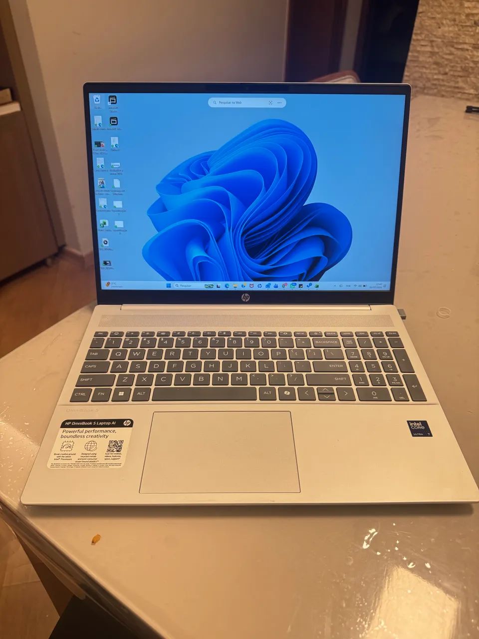 Notebook IA HP OmniBook 5 16 pol. 16-af1000 (B0VM8AV)