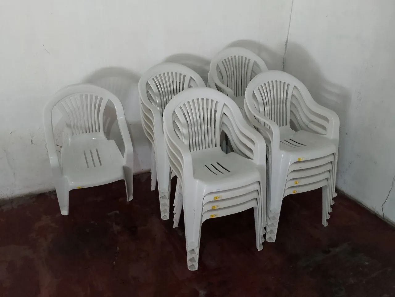 CADEIRA PLÁSTICA NOVA  - Foto 2