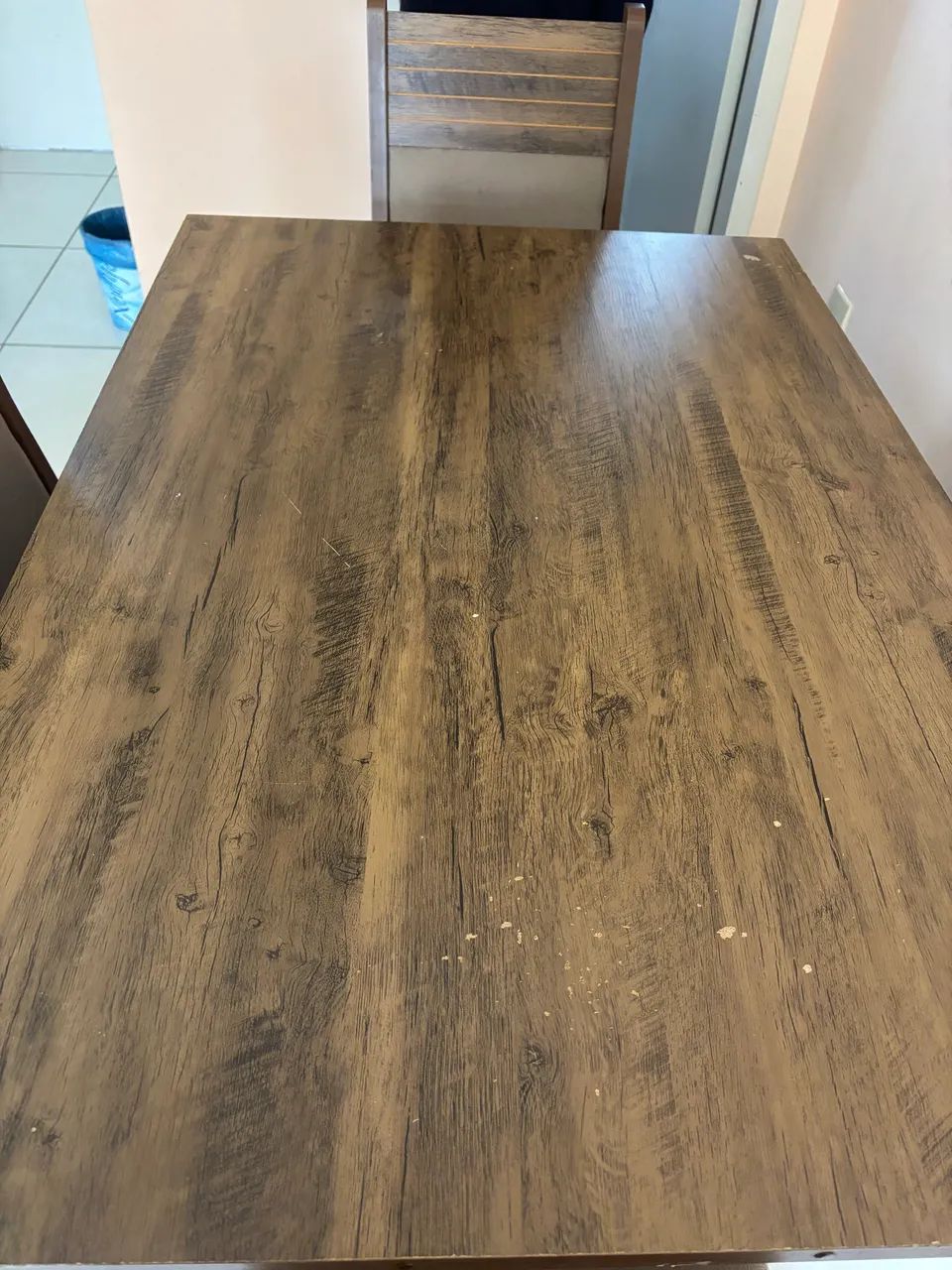 Vendo mesa com 4 cadeiras 250 reais - Foto 2
