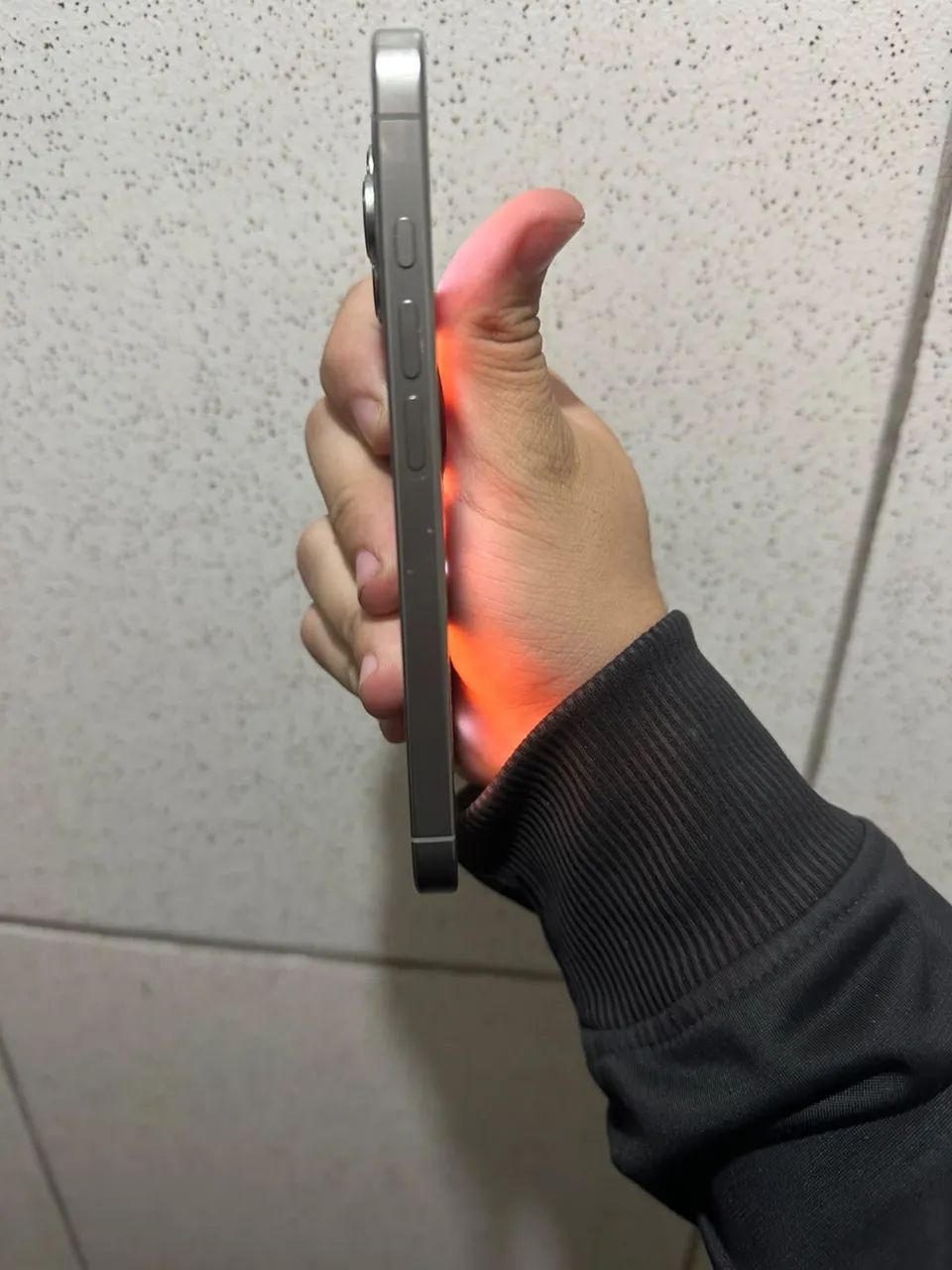 IPHONE 16 PRO SEMI NOVO - Foto 2