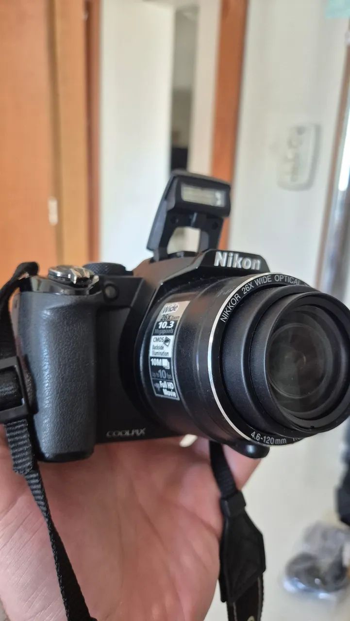 Câmera Nikon P100