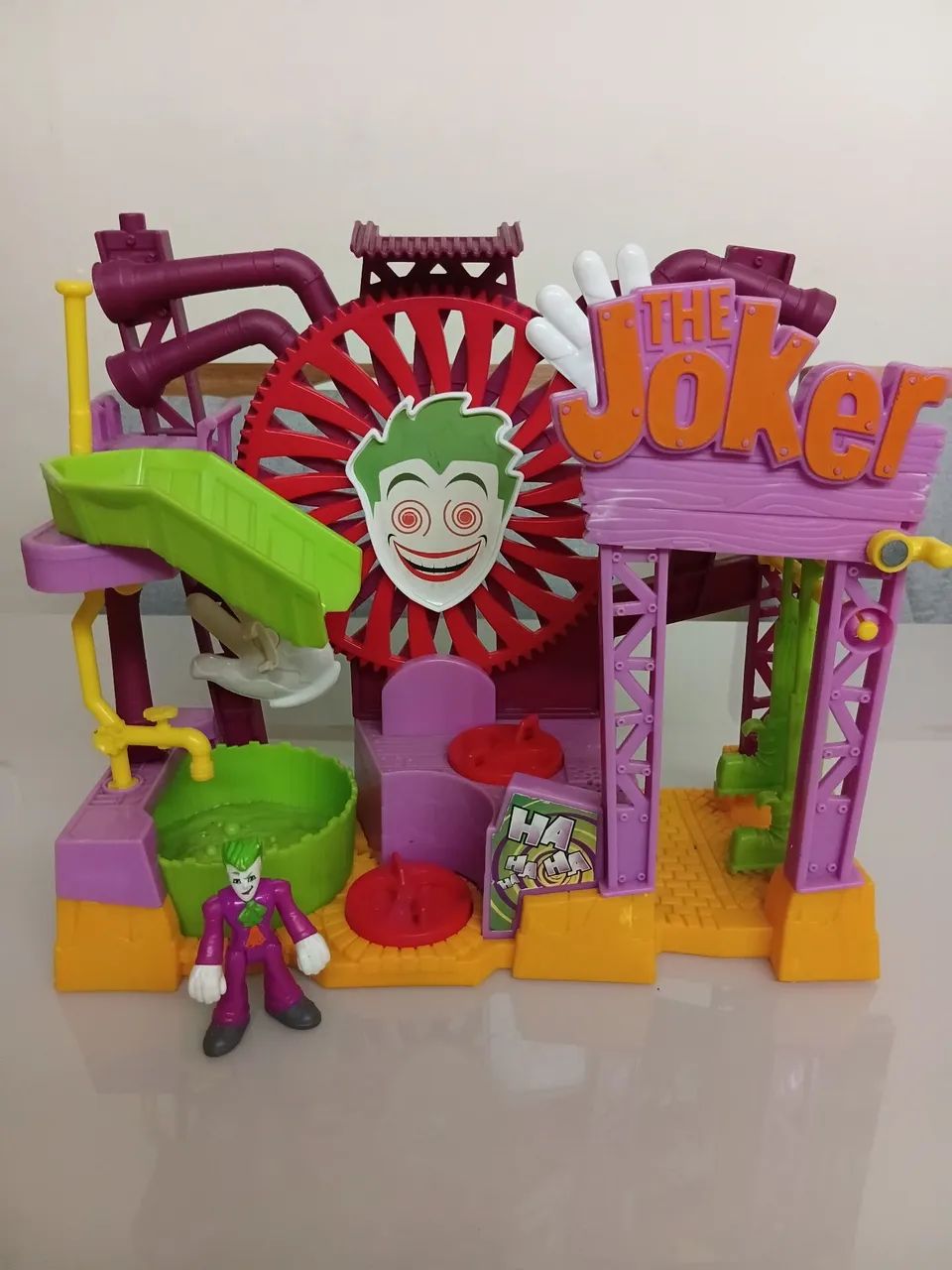 Imaginext Fábrica de Risadas do Coringa