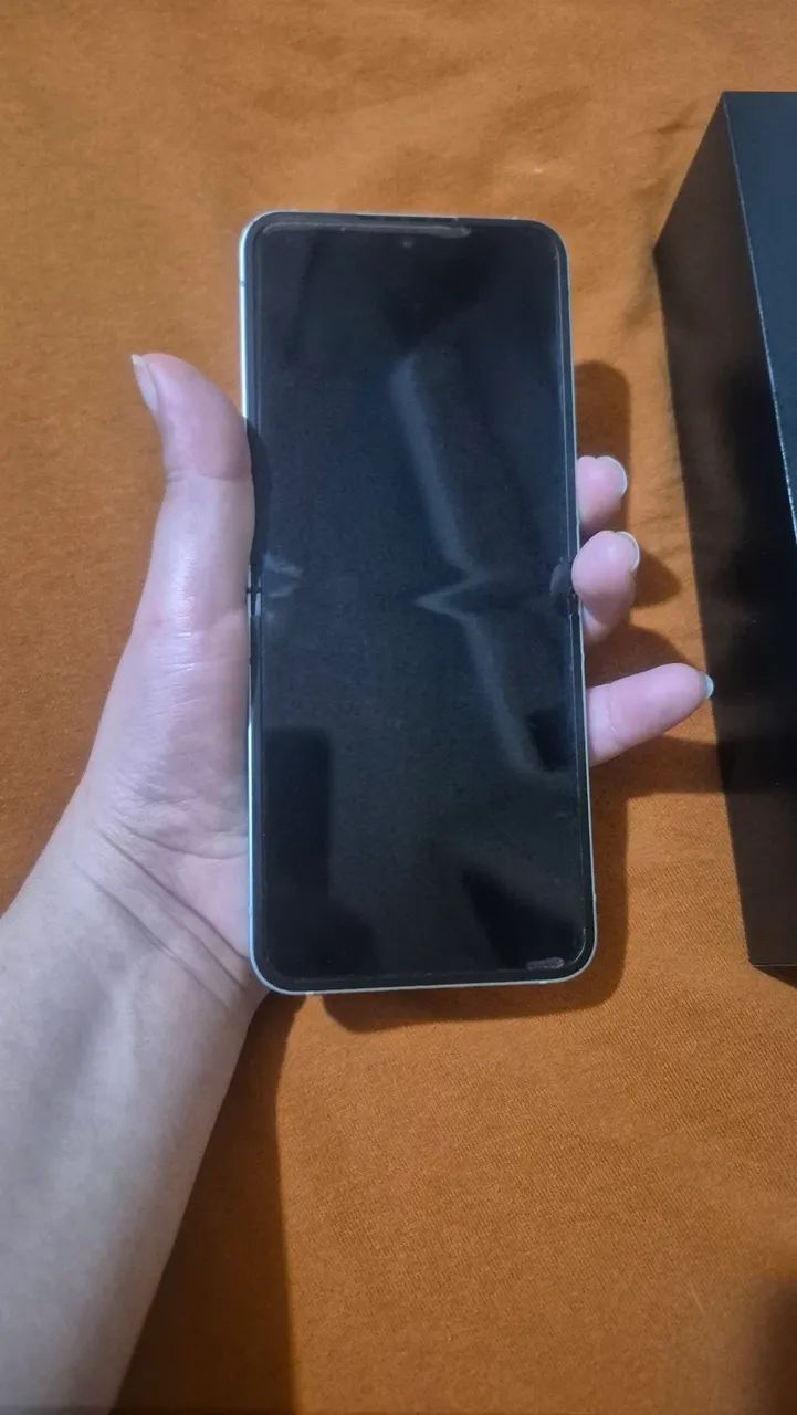 Galaxy Zflip6 - Tela com defeito - Foto 2