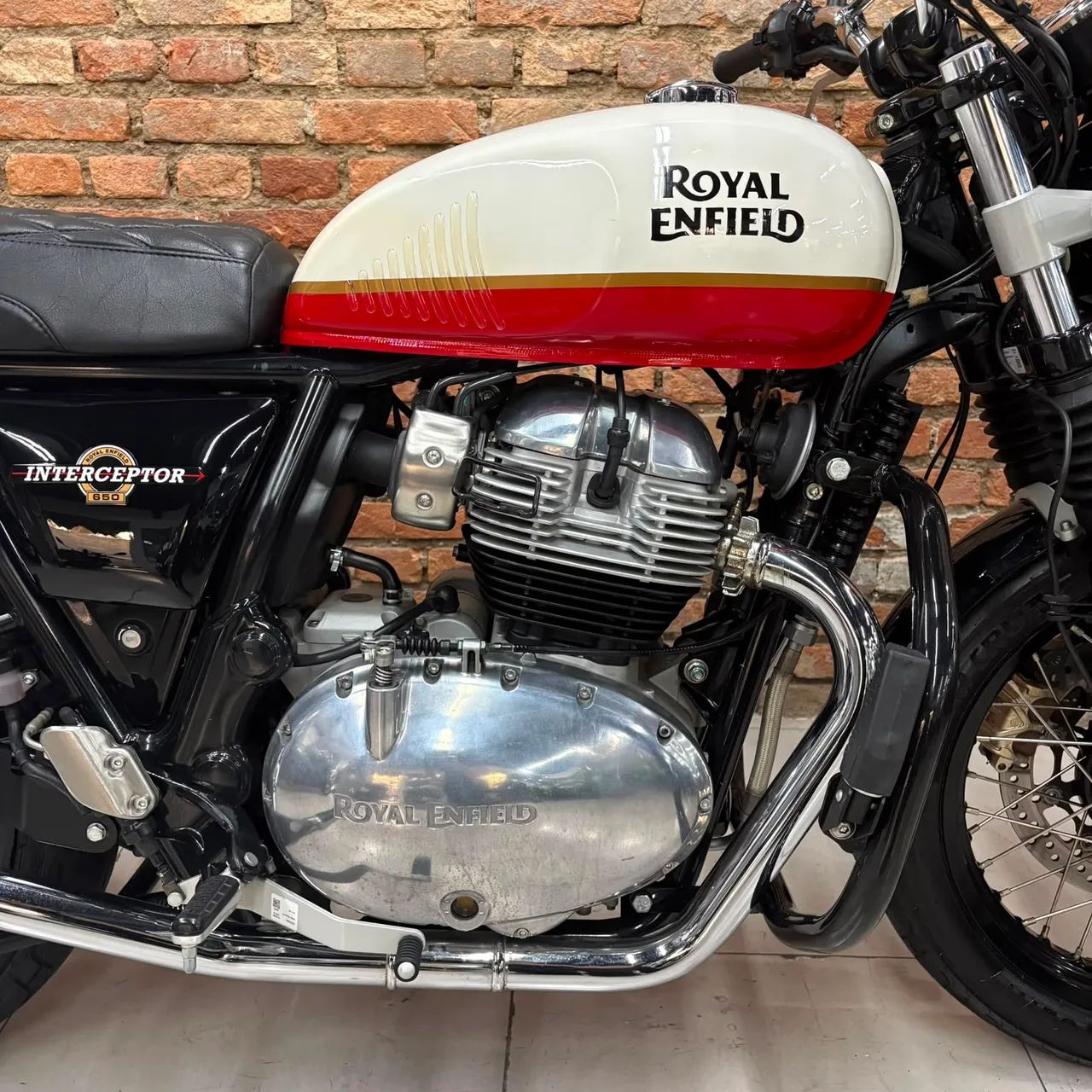 Royal Enfield Interceptor 650 Standard - Foto 5