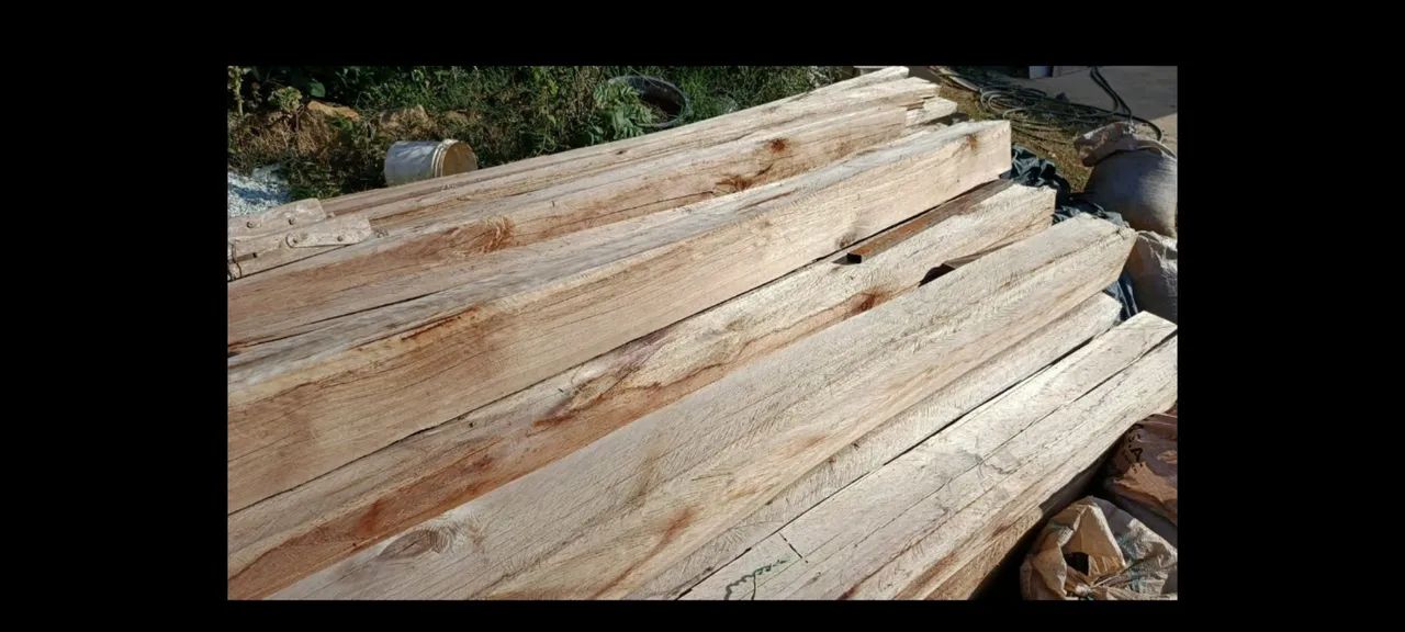 Madeira serrada pronta para uso