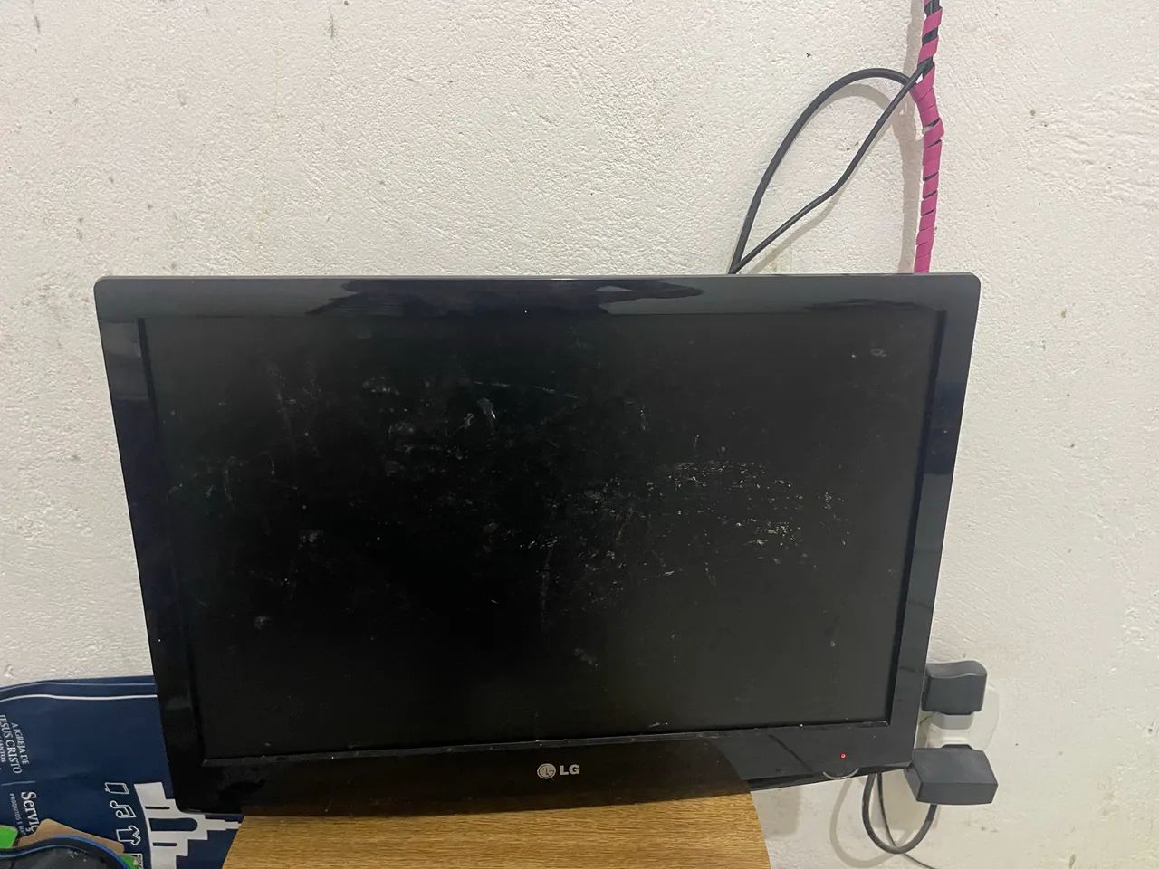 Tv LG 22 polegadas só 150reais ( não é smart)