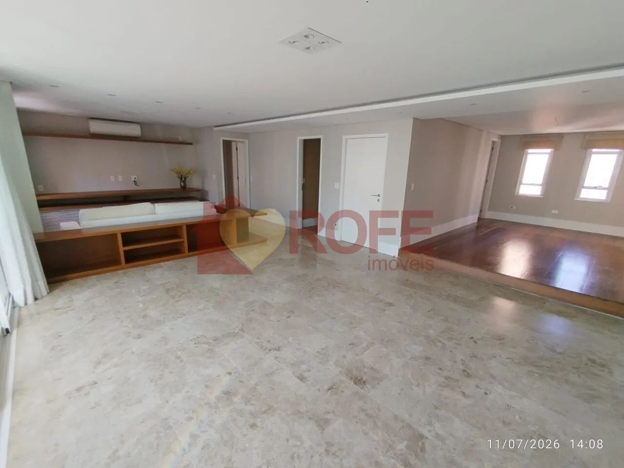 Apartamento Campo Belo 200m² com 3 dorm sendo 1 suíte e 2 vagas - Foto 2
