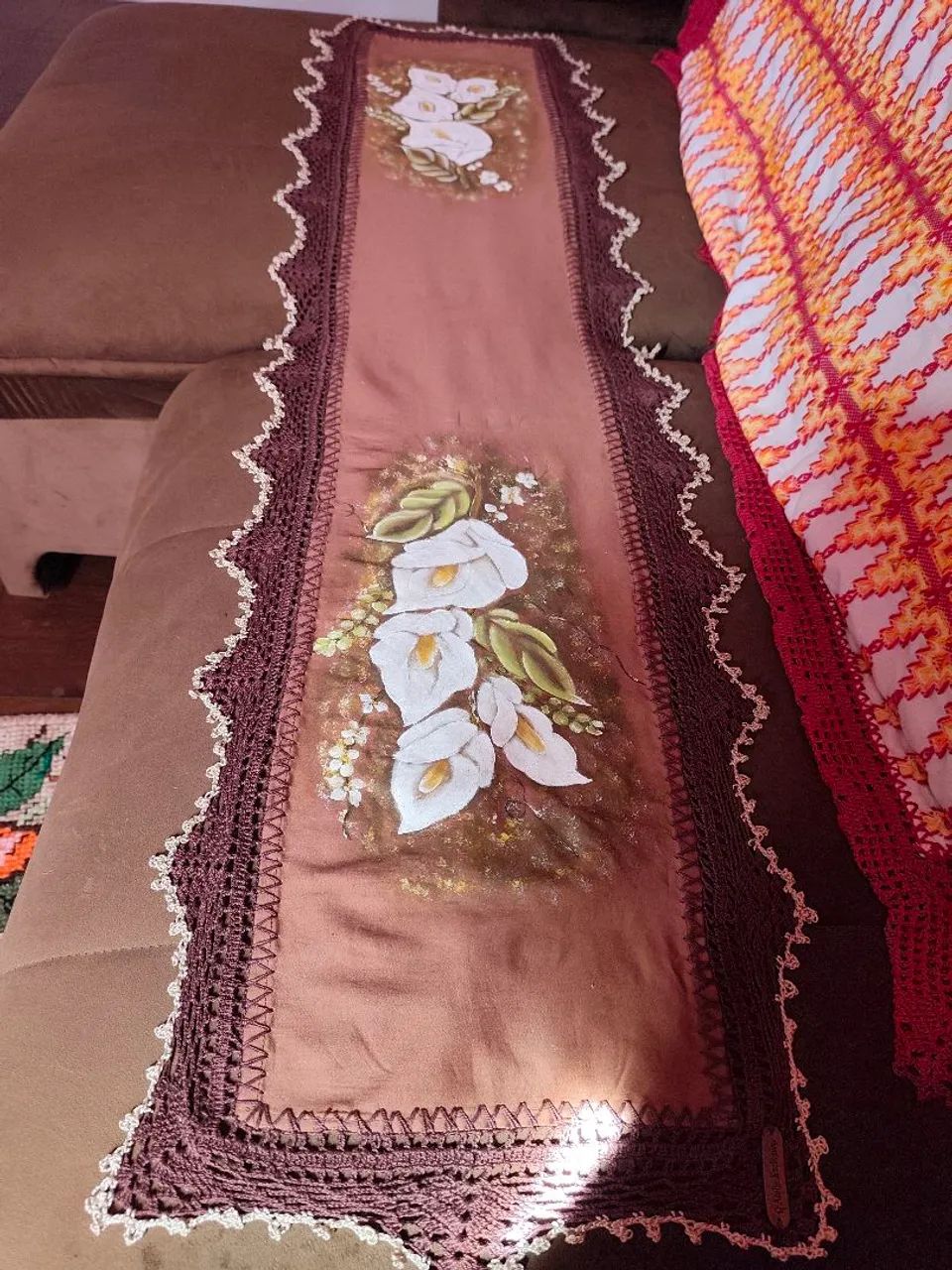 Vendo trilho para mesa, totalmente feito a mão.