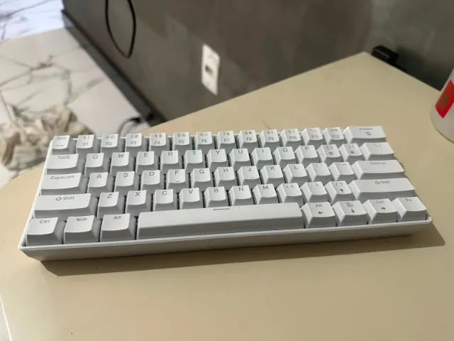 Teclado mecânico Switch RED 60% totalmente branco! - Foto 3