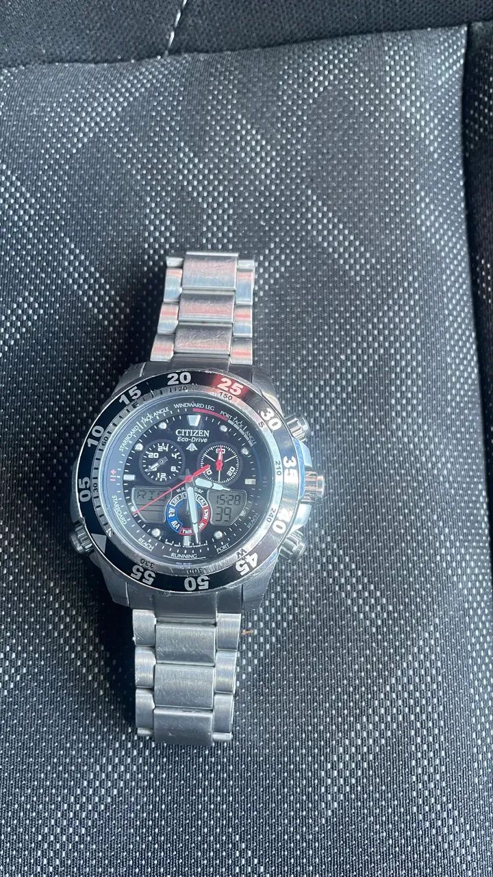 Relógio citizen eco drive promaster c660