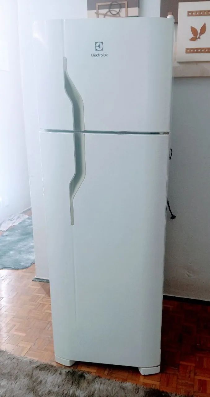 Geladeira 220 vts Eletrolux 340 L  - Foto 2