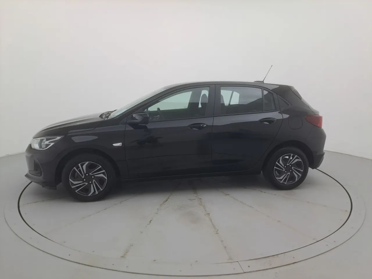 Chevrolet Onix Hatch LT 1.0 12V Flex Mec. 4P, foto 2 de 18