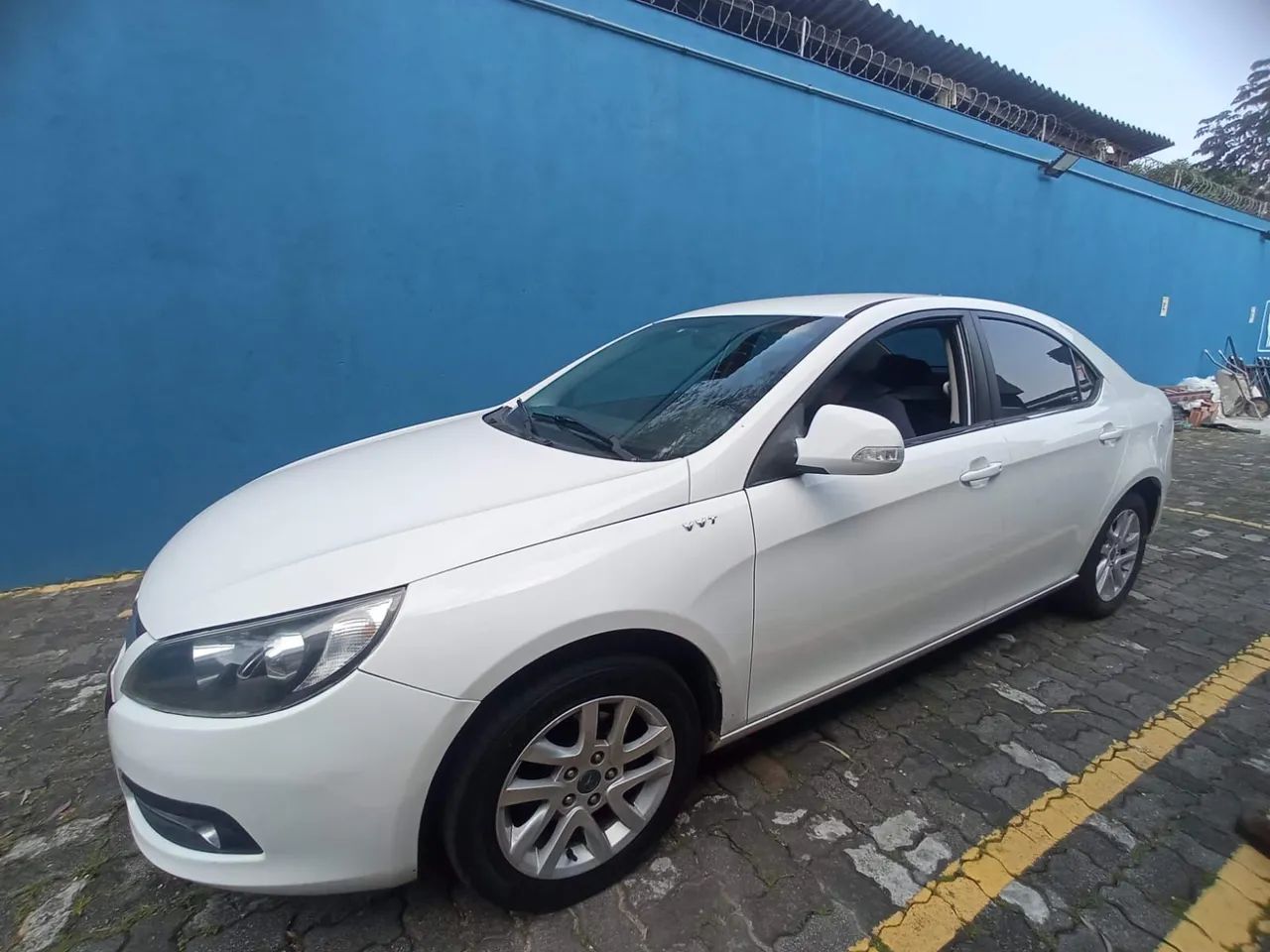 JAC J5 J5 Sedan 1.5 16V 4p Mec. 2014