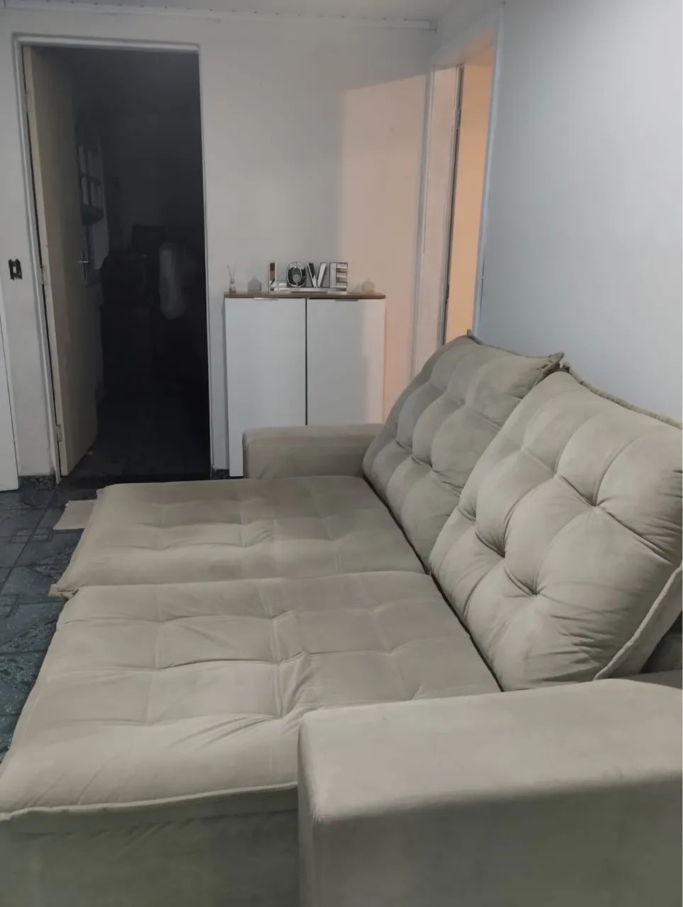 SOFÁ RETRÁTIL E VELUDO - Foto 3