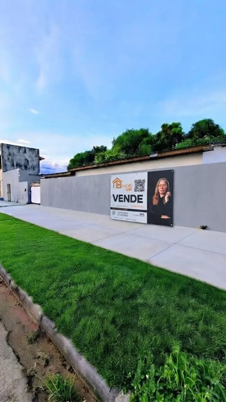 Casa com Ponto Comercial a Venda