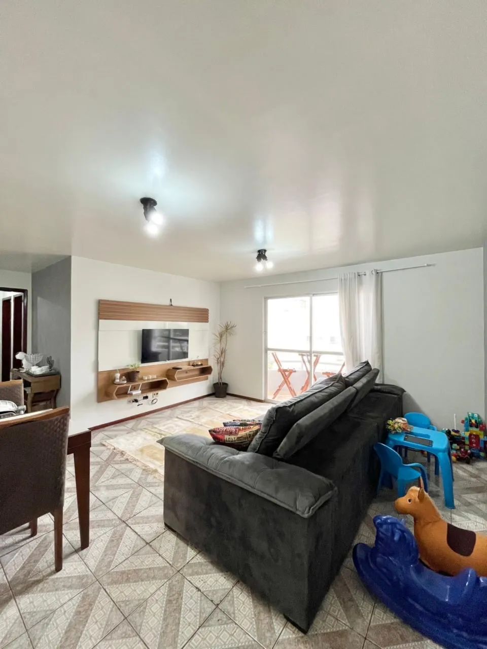 Disponível para loção shows Raul e Airbnb ?