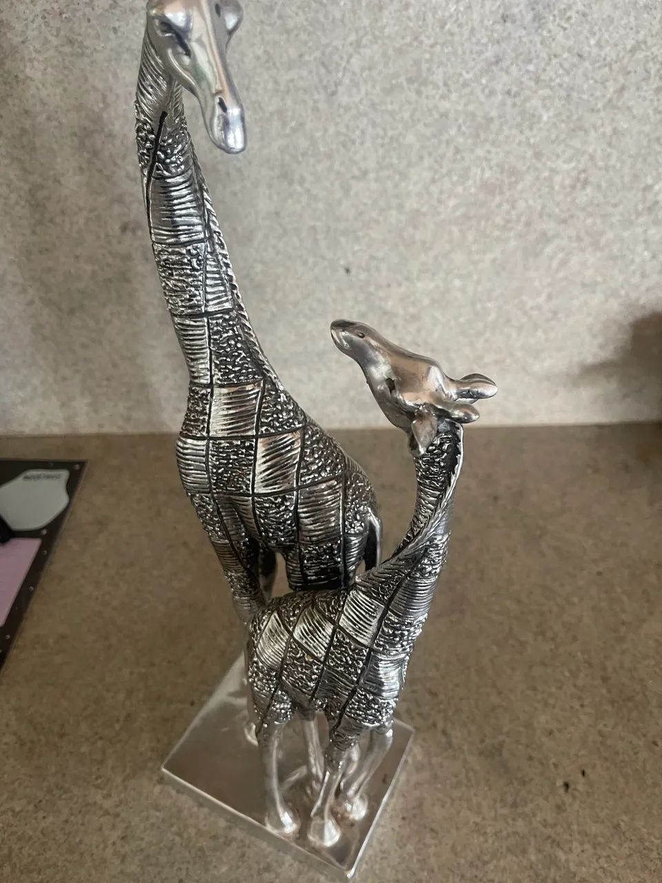 Escultura girafas 