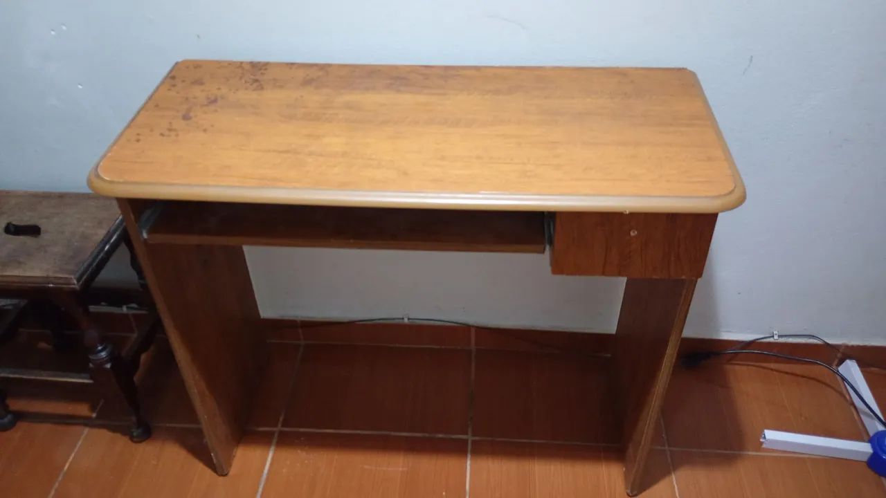 Wooden Computer Desk65570170617474122
