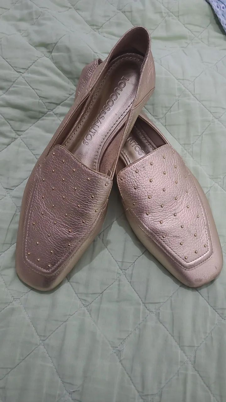 Sapatilhas da schutz,  luz da Lua, Loucos & Santos - Foto 4