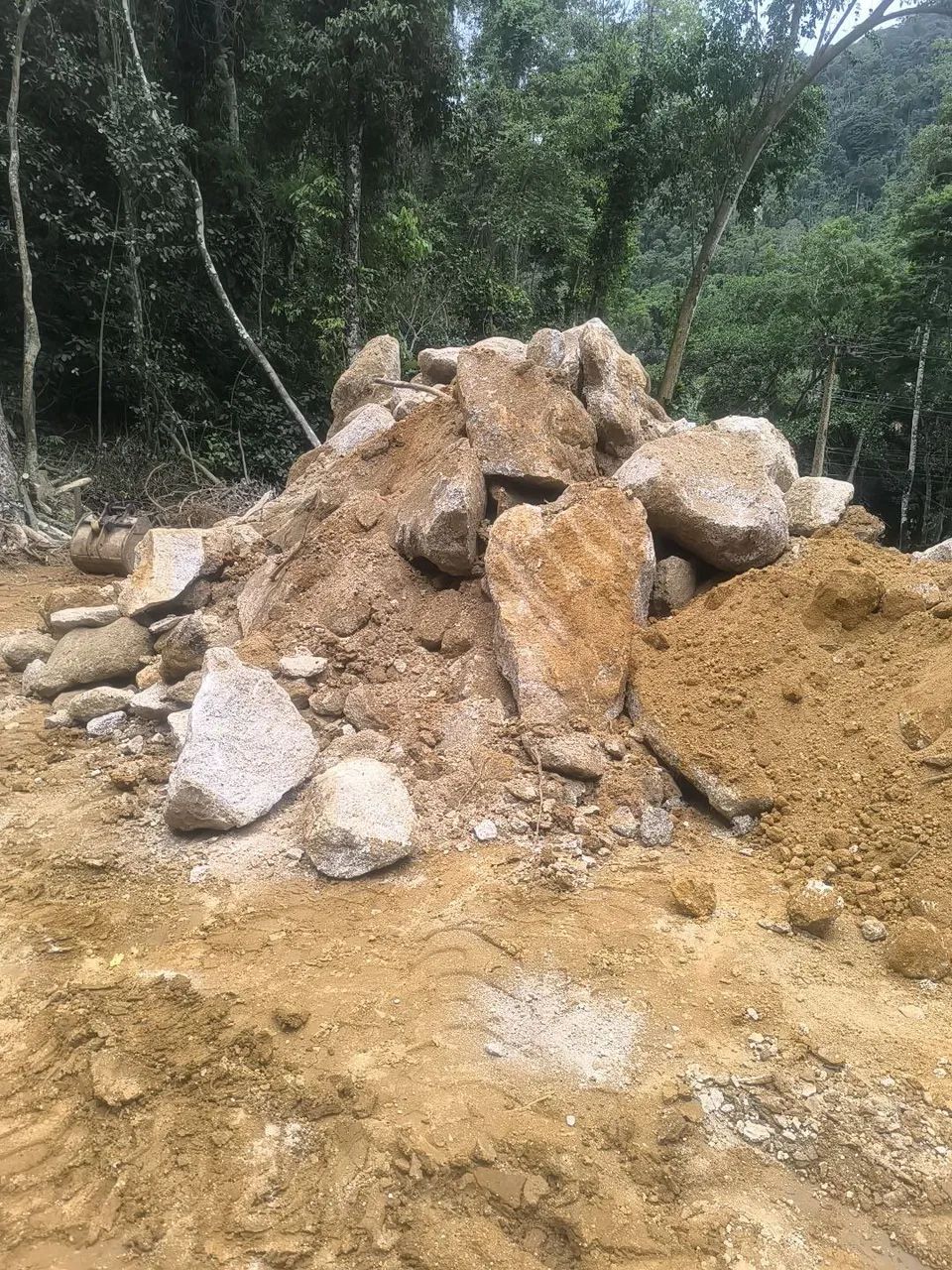 PEDRA MOLEDO BRUTA(CAMINHÃO) - Foto 4