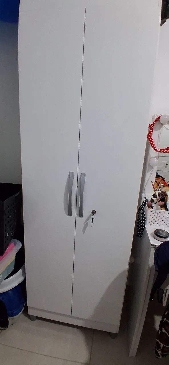 Armário multiuso com chave, 2 portas, 6 prateleira 