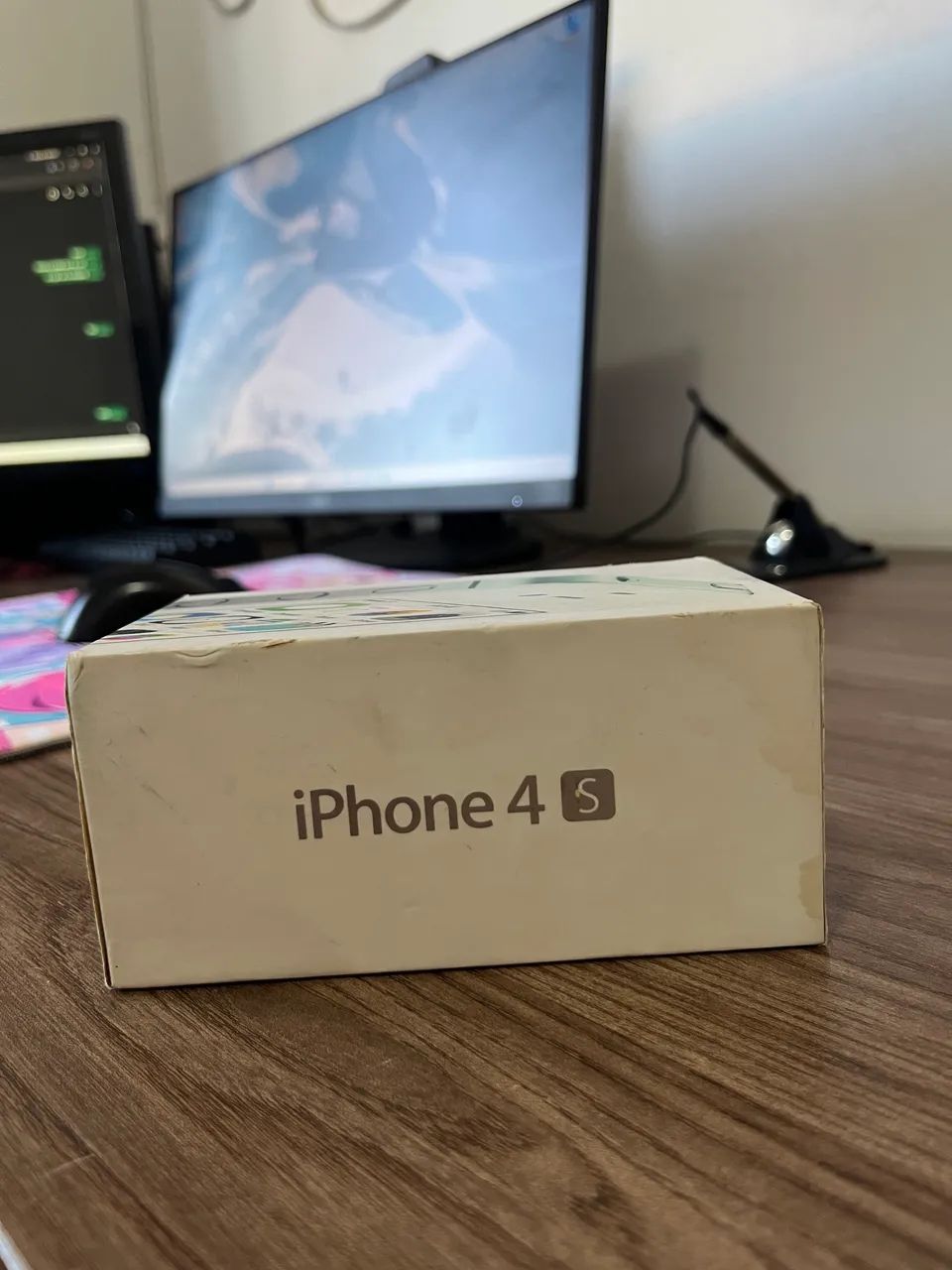 iPhone 4S 8GB com caixa original. - Foto 2