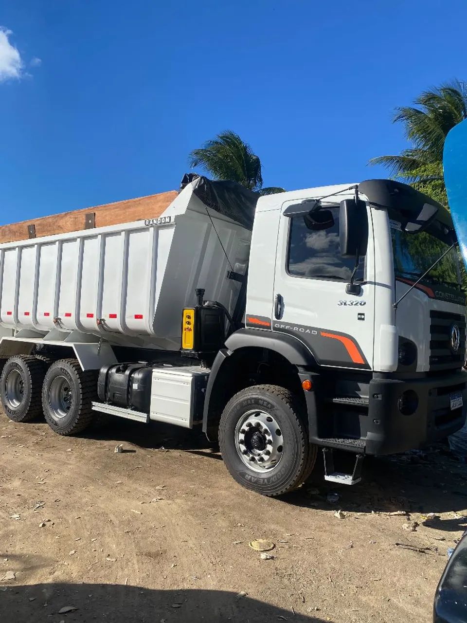 Caçambas para locacao em geral